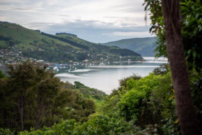 Overton Cottage - Akaroa Holiday Home